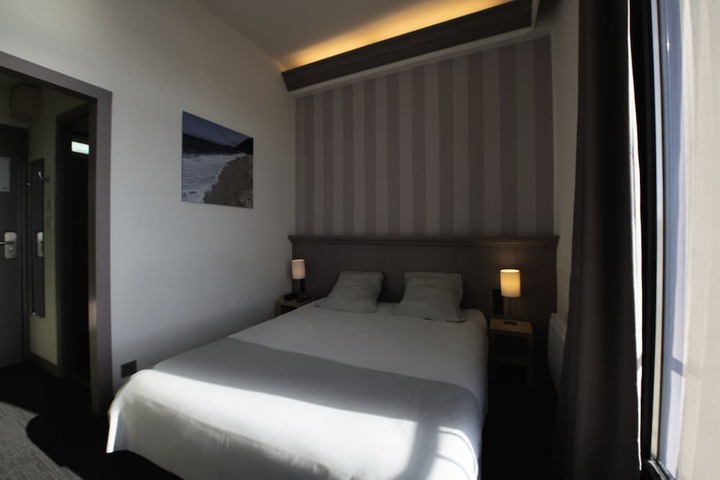 Room 5 of 57