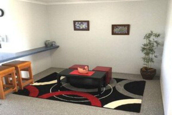 Room 2 of 10