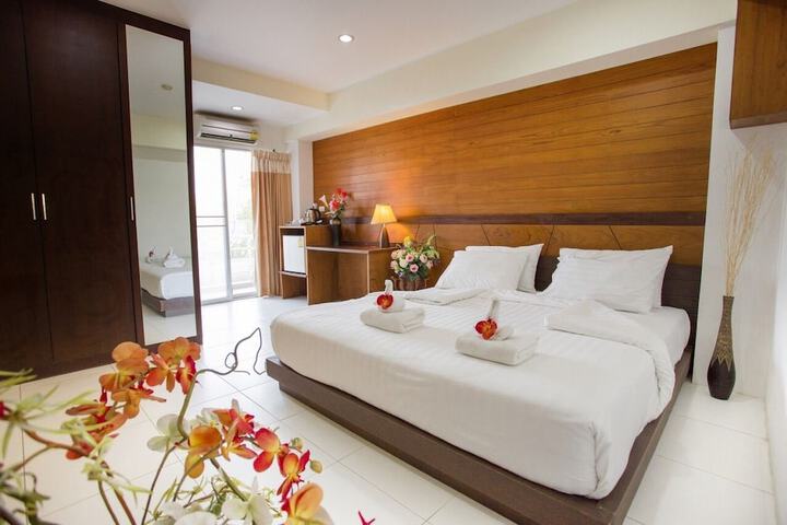 Room 6 of 47