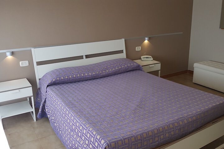Room 8 of 54