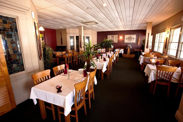 Dining 6 of 15