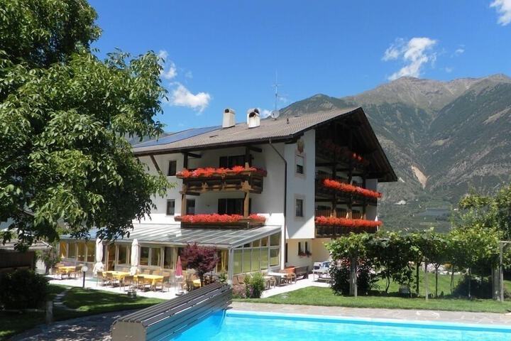 Hotel Montani