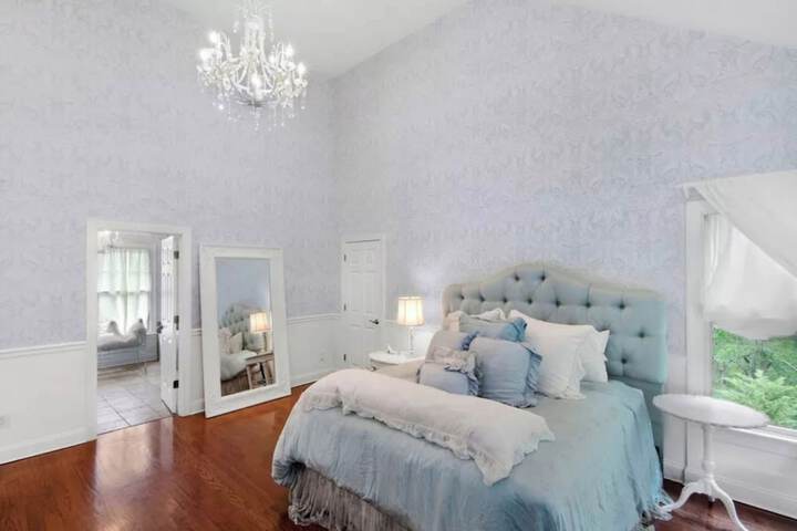 Room 2 of 31