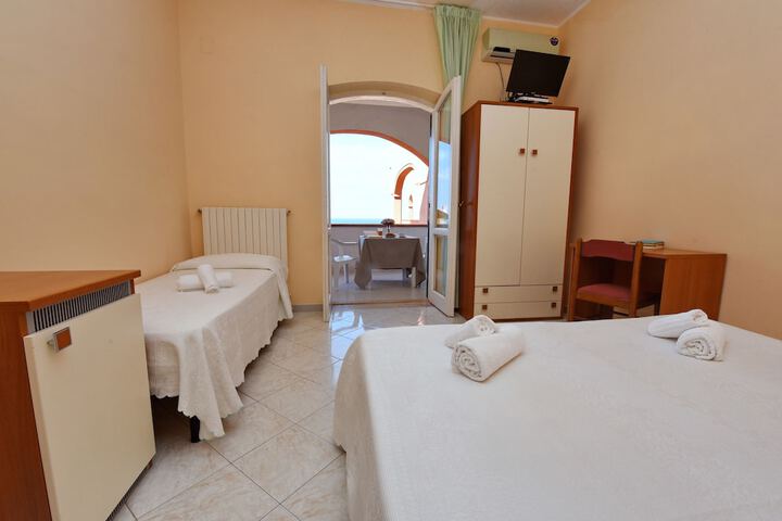 Room 14 of 44