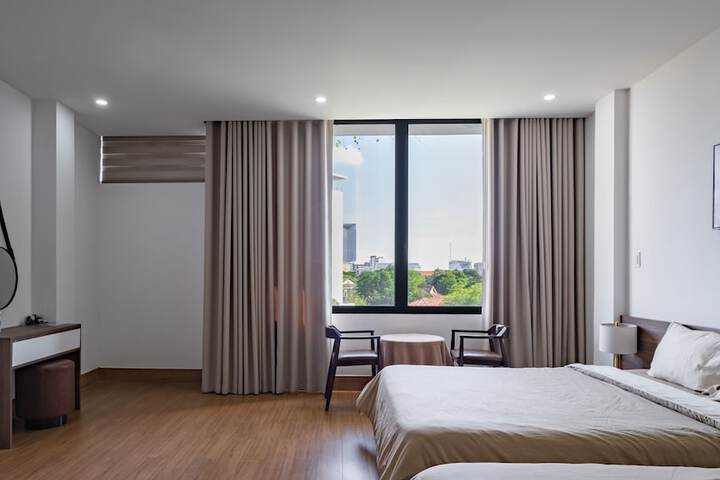 Room 8 of 44