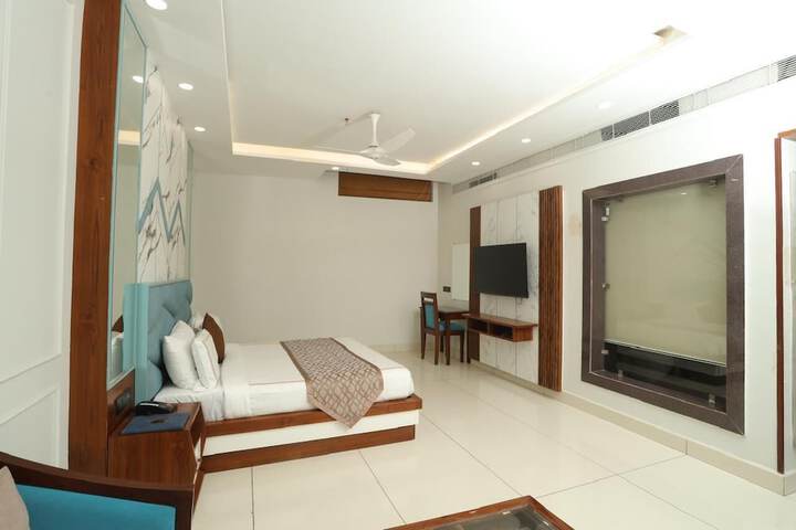 Room 145 of 288