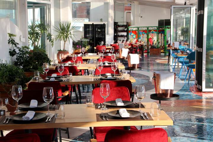 Dining 205 of 253
