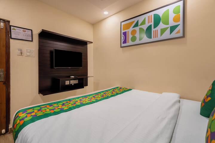 Room 16 of 40