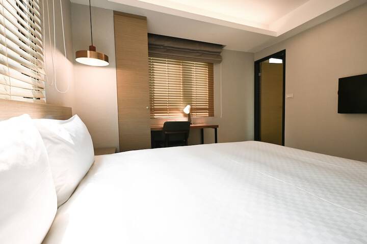 Room 30 of 75