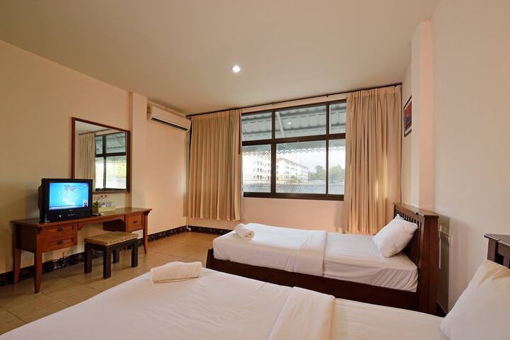 Room 9 of 23