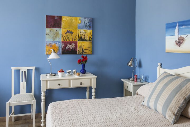 Room 6 of 34