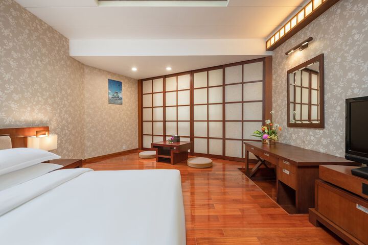 Room 30 of 37