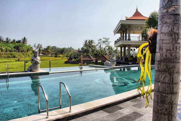 Pool 64 of 162