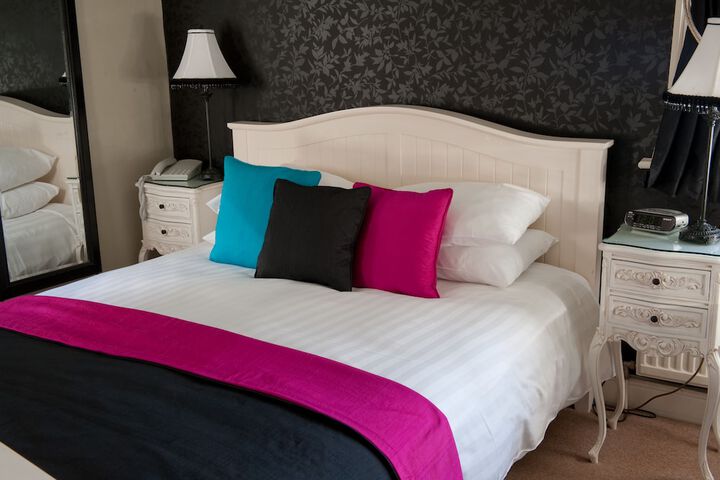 Room 2 of 14
