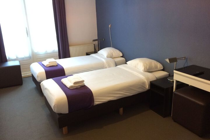 Room 8 of 54