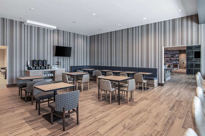 Breakfast/Coffee Service 47 of 72