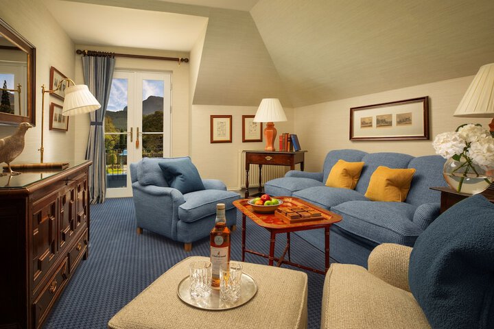 Room 53 of 99
