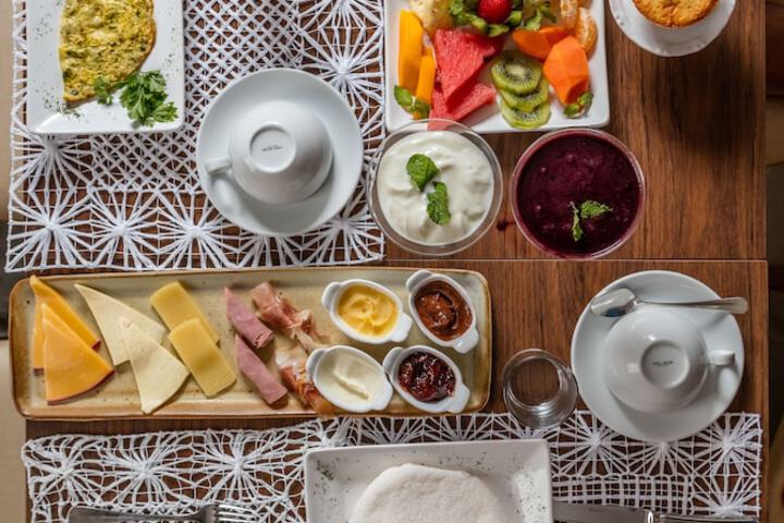 Breakfast/Coffee Service 52 of 67