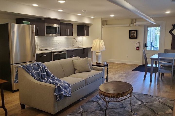 Room 12 of 22