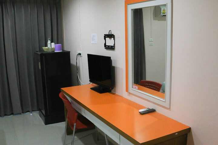 Room 16 of 16