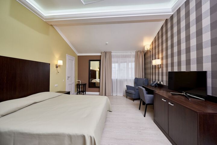 Room 8 of 92