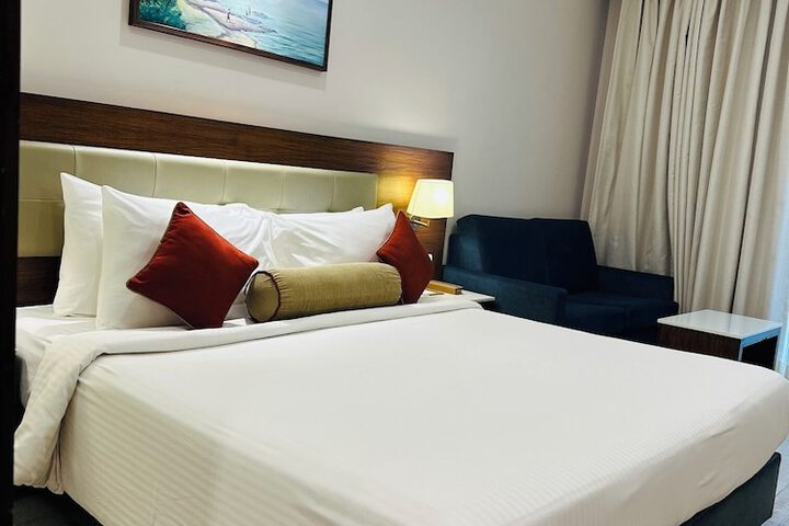 Room 9 of 54