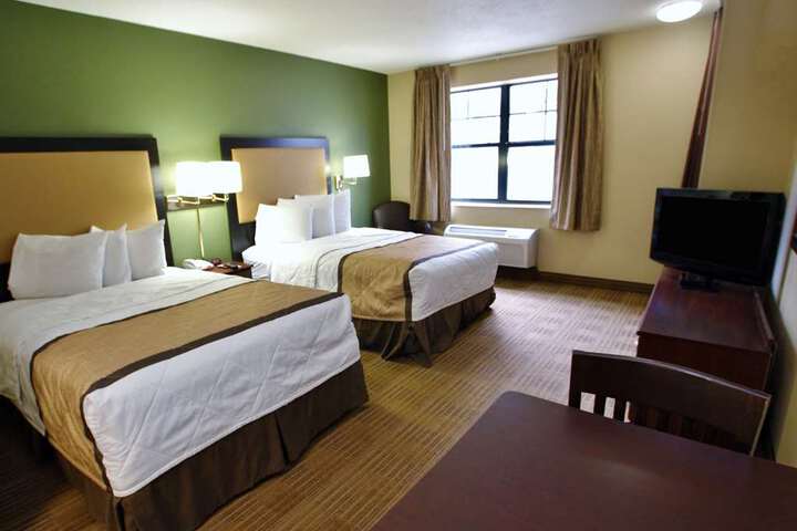 Studio Suite - 2 Full Beds