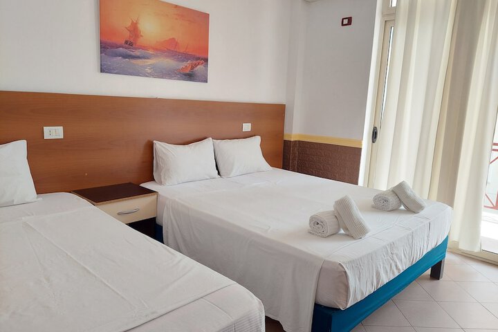 Room 4 of 37