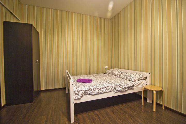 Room 11 of 19