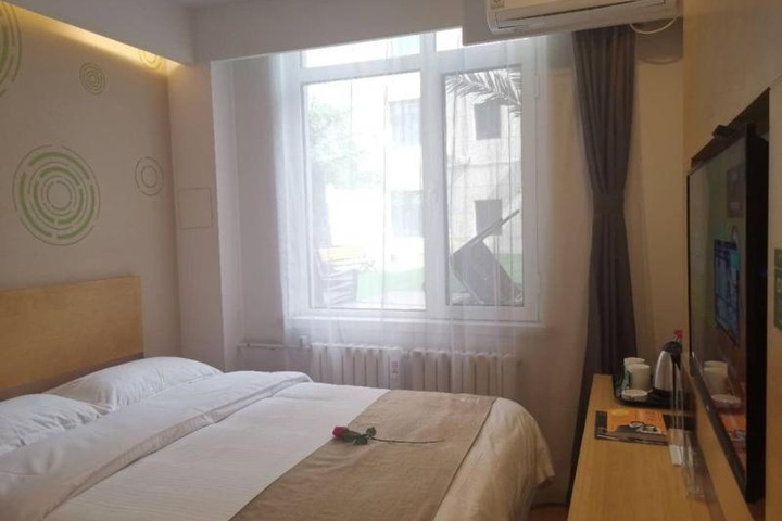 Room 3 of 36