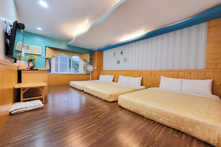 Room 19 of 68