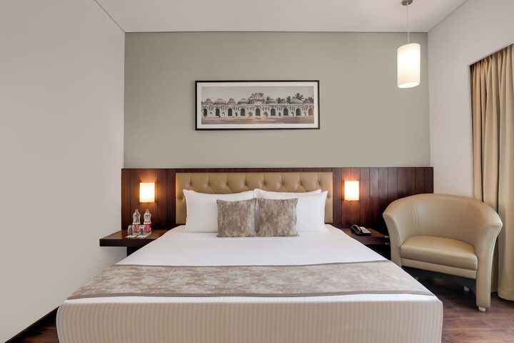Room 6 of 60