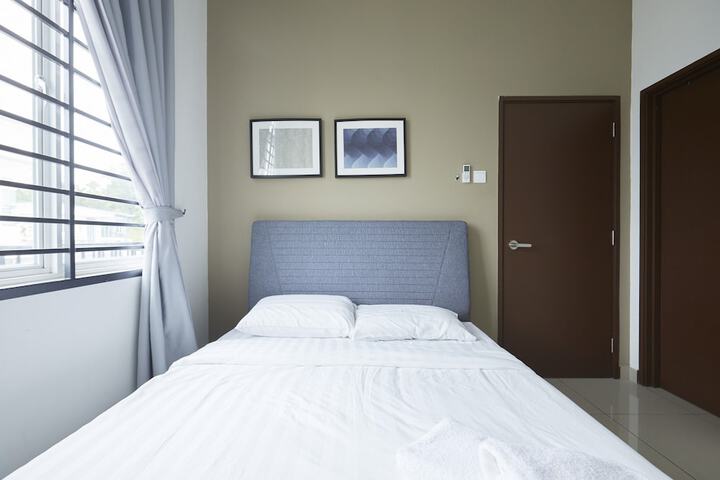 Room 70 of 173