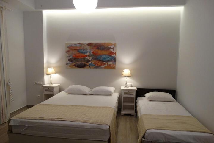 Room 14 of 43