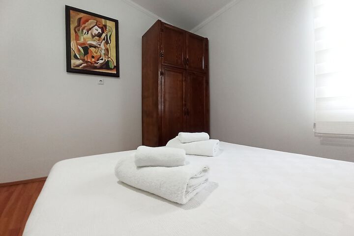 Room 18 of 95