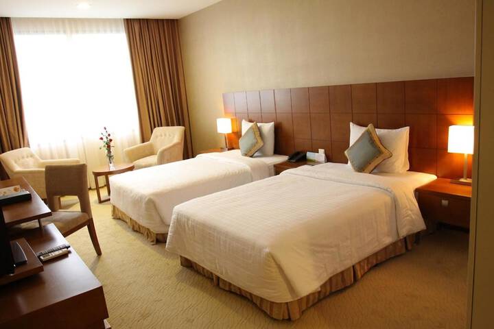 Room 25 of 181