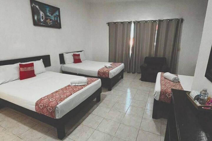 Room 12 of 25