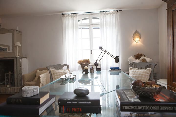 Room 16 of 170