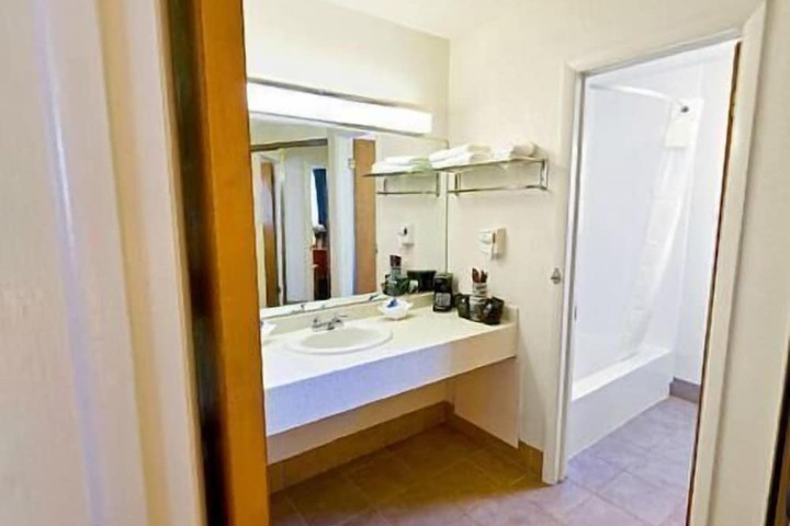 Room 25 of 87