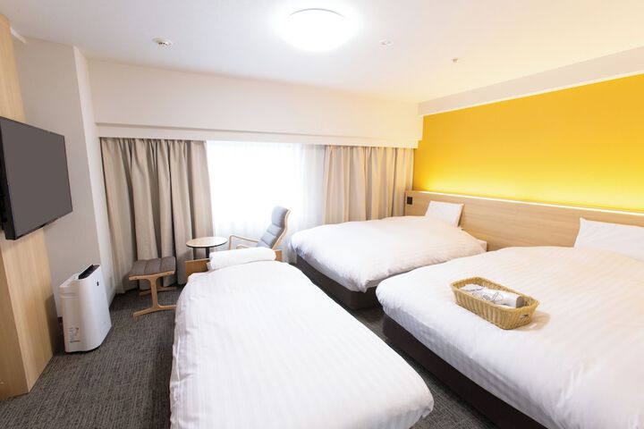 Room 9 of 42