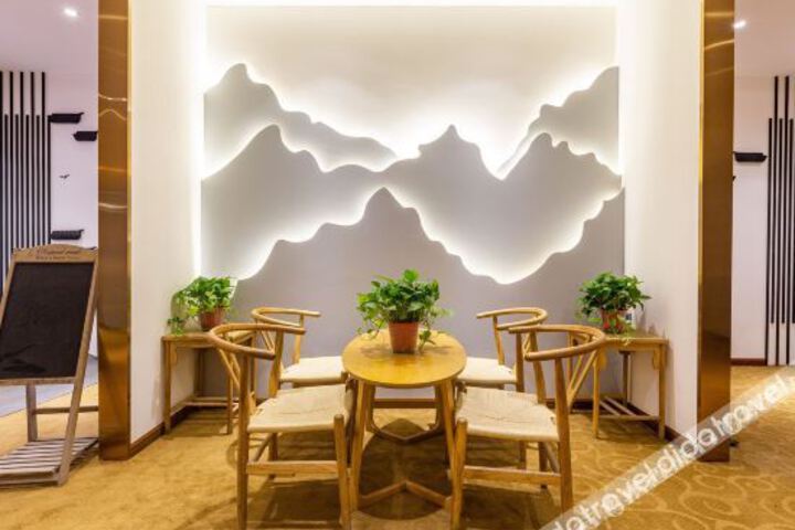 Hotel Interior 9 of 20