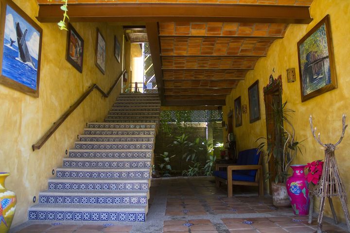 Entrance & Lobby