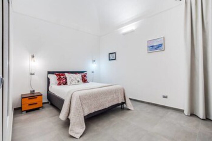 Room 5 of 21
