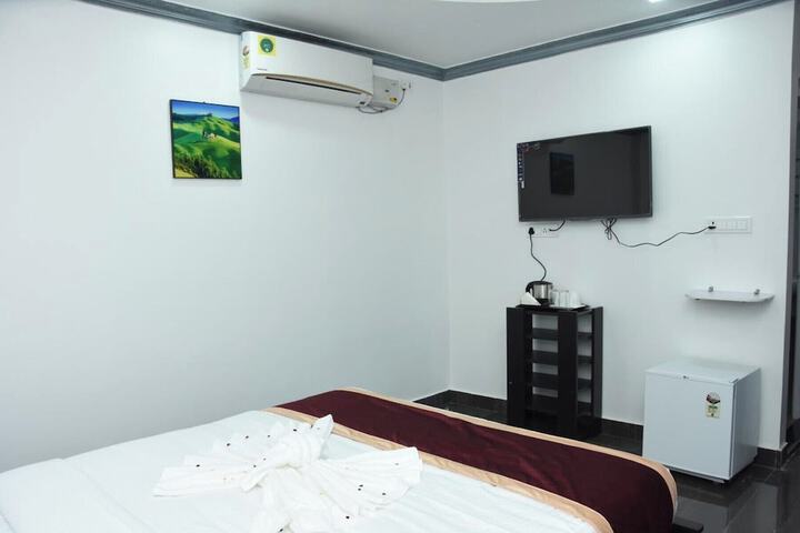 Room 9 of 40