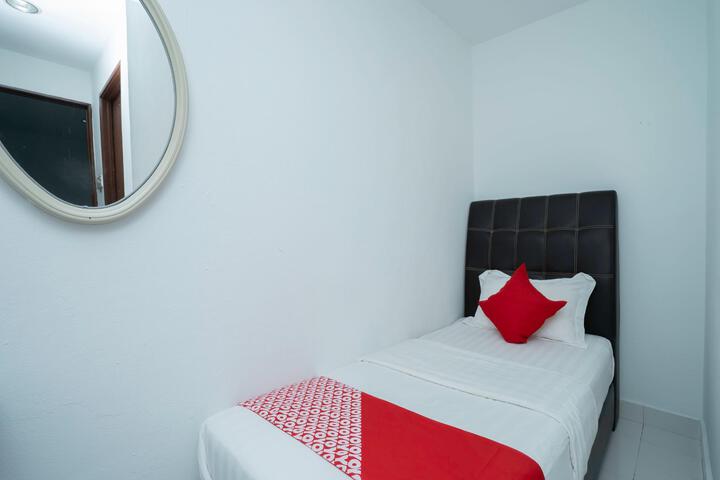 Room 5 of 34