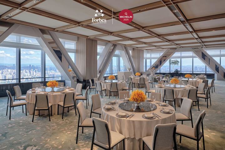 Ballroom/Hall 47 of 61