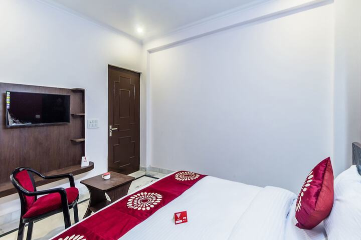 Room 15 of 29
