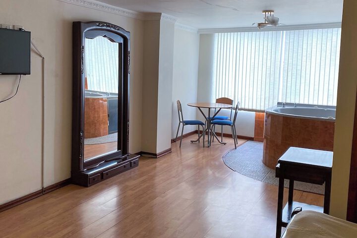 Room 30 of 39