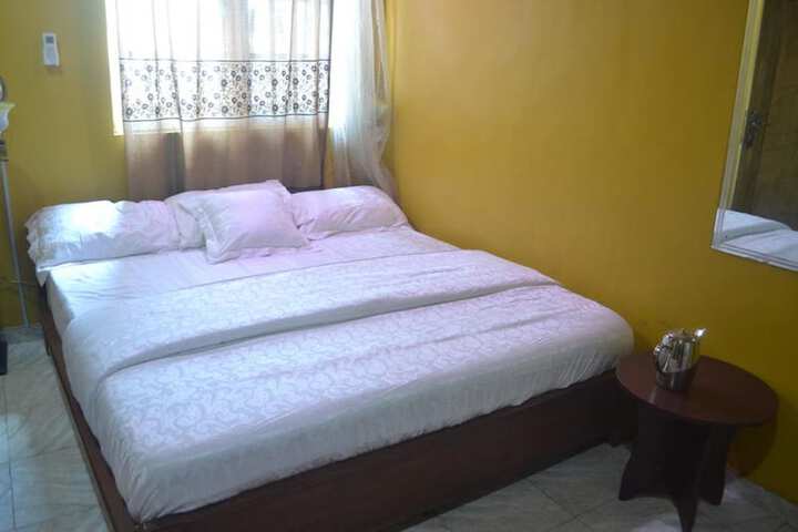 Room 14 of 22