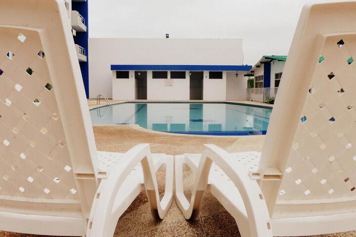 Pools & Facilities
